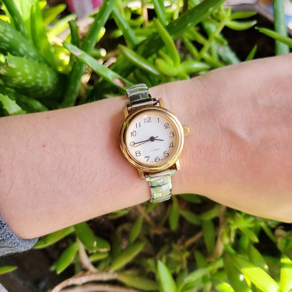 Vintage 17 Jewels Silver & Gold Stretch Watch - Picture 3 of 6